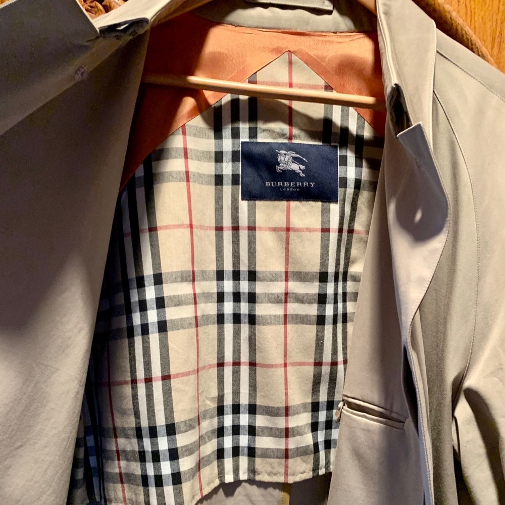 NWOT Classic Burberry Trench Coat